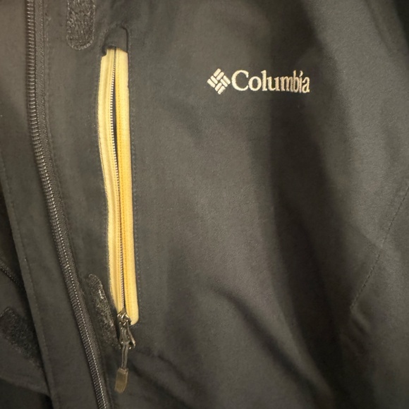 Columbia Omni-Heat 2-in-1 Zip-Off Jacket (two jackets in one!) - Picture 12 of 13